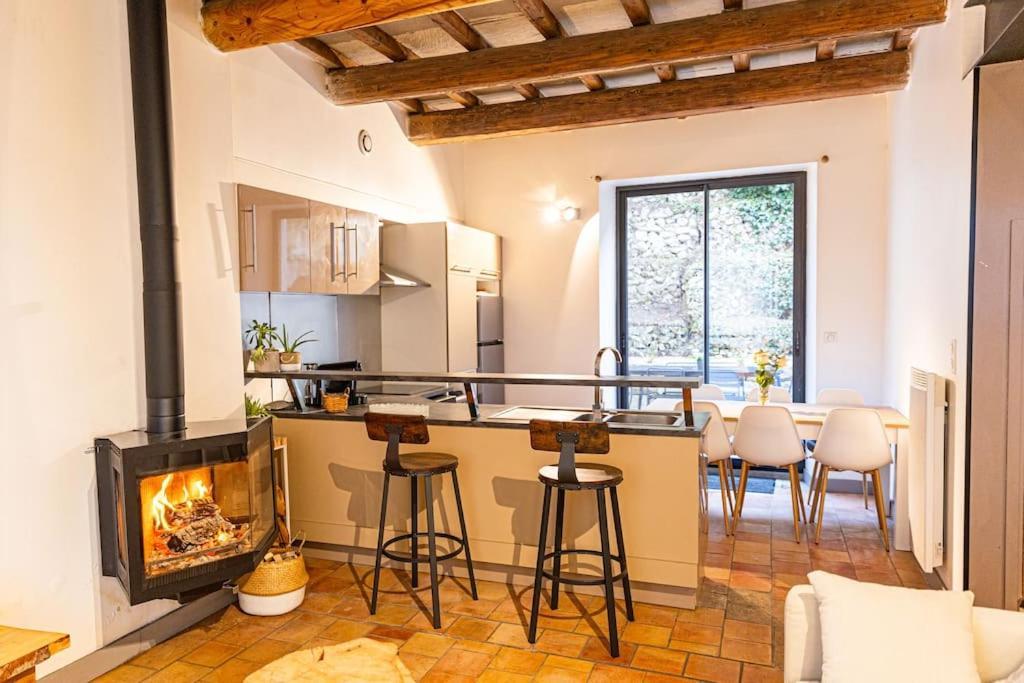 Maison De Village Barbentane Avec Spa Eksteriør bilde